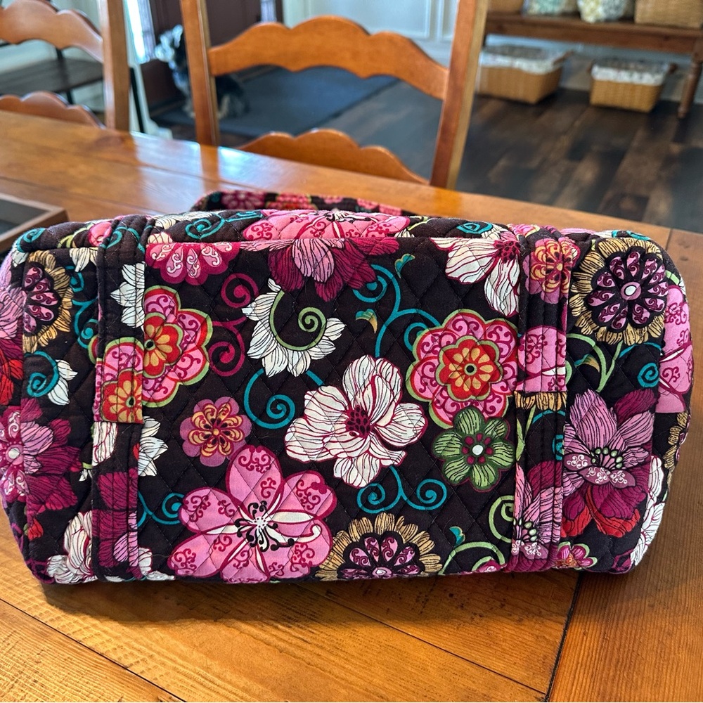 Vera Bradley Travel overnighter bag in EUC - Picture 2 of 7